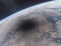 Sonnenfinsternis auf der Erde, aufgenommen aus dem Weltall